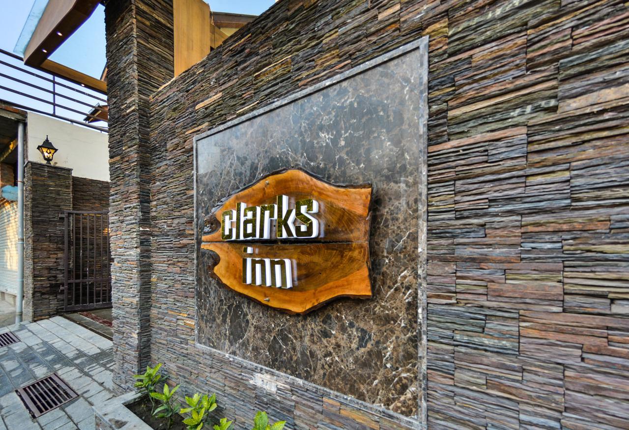 Srīnagar 斯利那加克拉克斯旅馆酒店 外观 照片